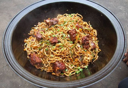 铁锅焖面